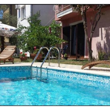 روفينج Olive Tree Apartments المظهر الخارجي الصورة