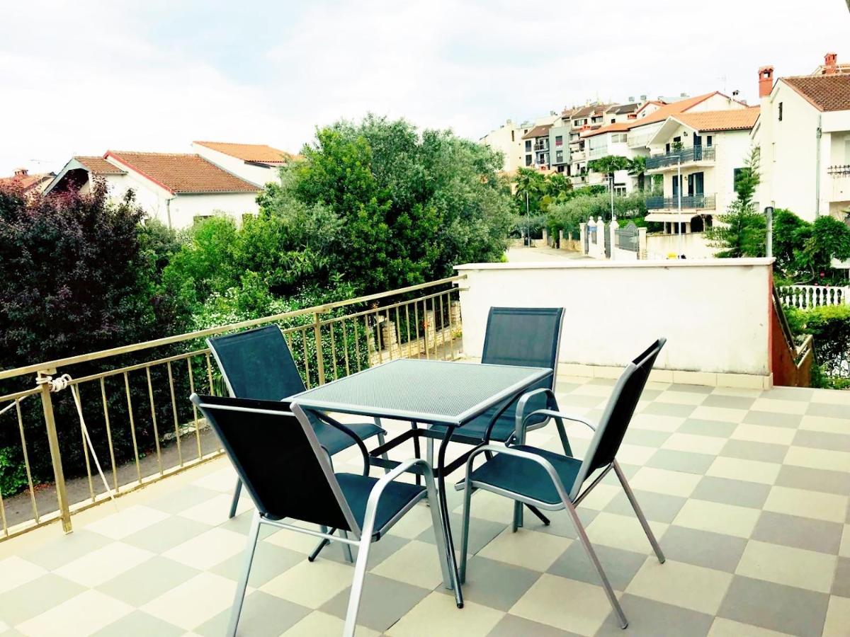 روفينج Olive Tree Apartments المظهر الخارجي الصورة