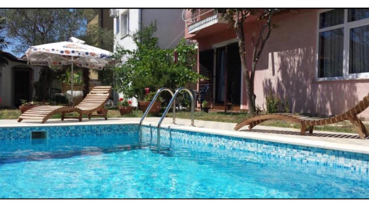 روفينج Olive Tree Apartments المظهر الخارجي الصورة