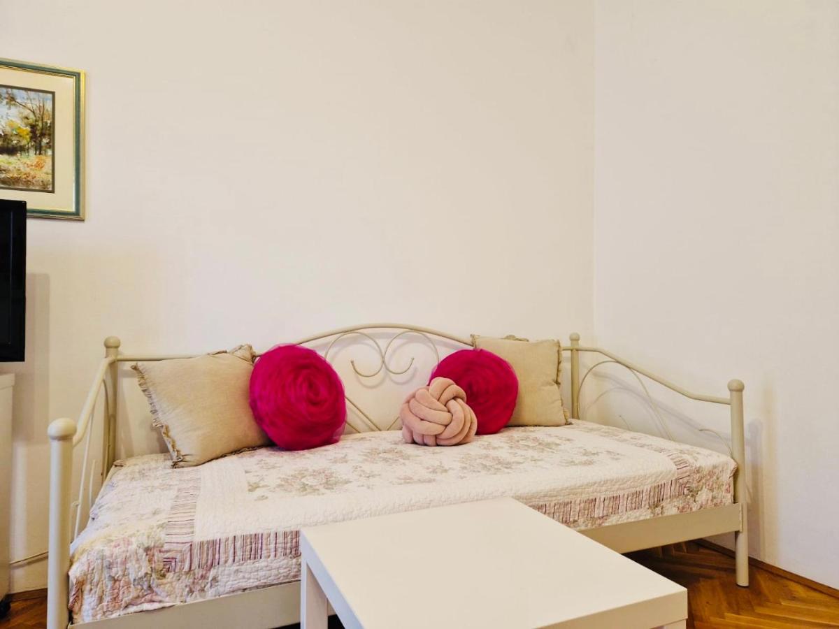 روفينج Olive Tree Apartments المظهر الخارجي الصورة