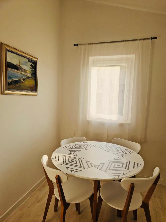 روفينج Olive Tree Apartments المظهر الخارجي الصورة